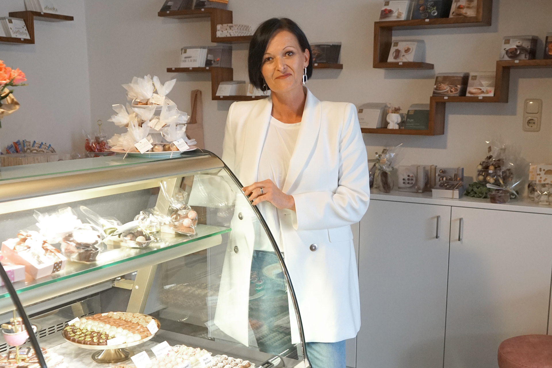 Laura Schupfer im Fachgeschäft Naschkatze in Lienz